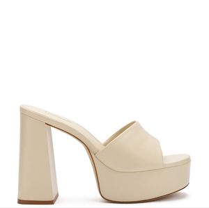 Larroude Dolly Mule in Ivory Leather size 7.5